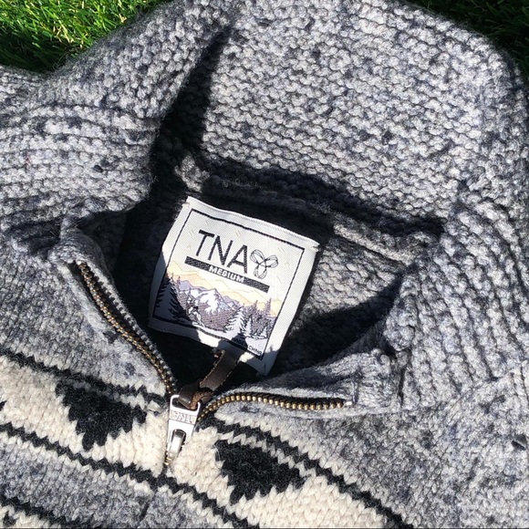 T&A zip up sweater - Picture 4 of 6